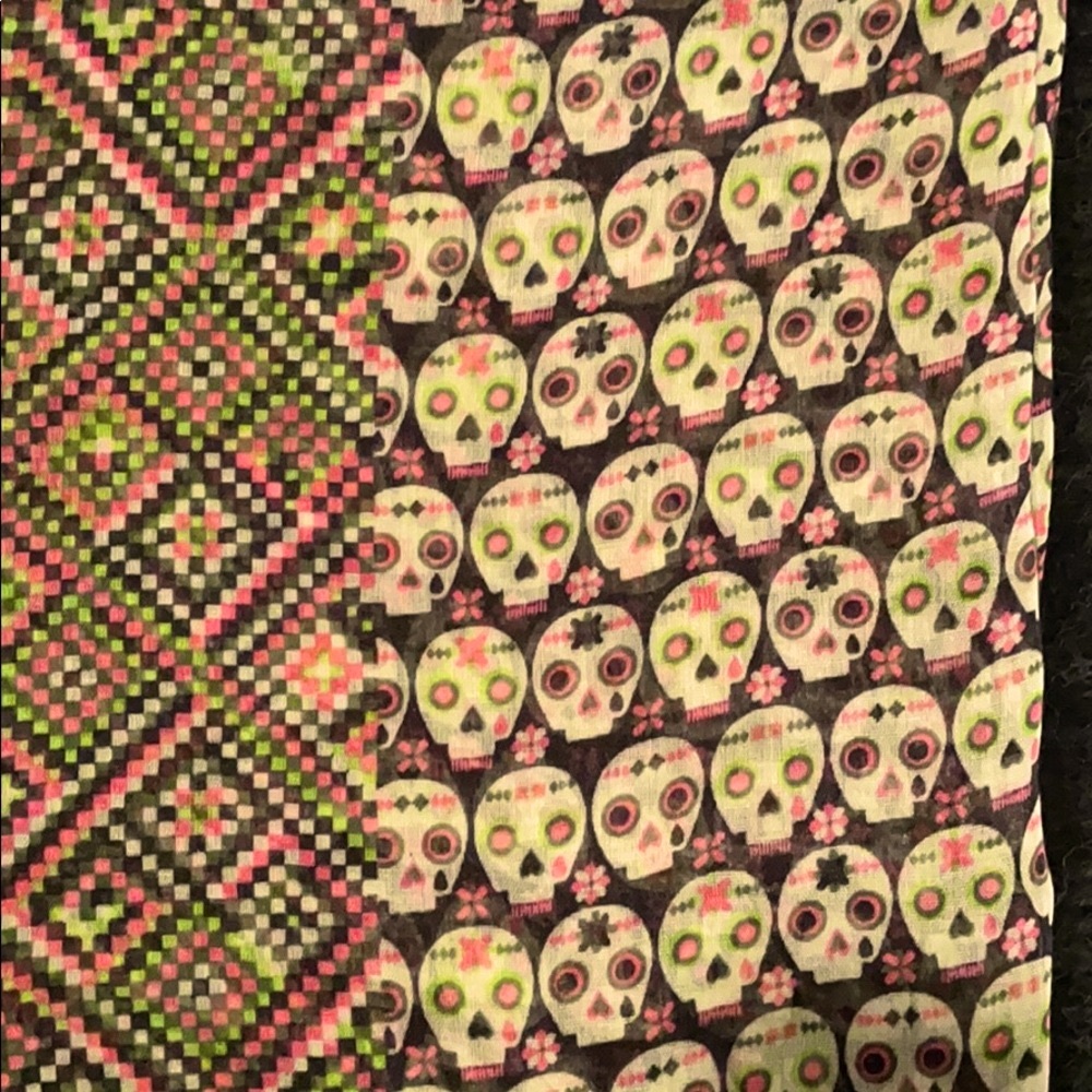 🖤💀🧡 DAY OF THE DEAD SCARF💀 - Picture 2 of 4